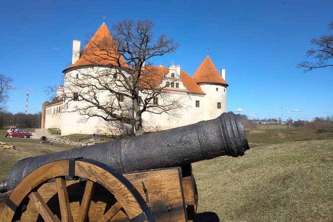 Private Full-Day Trip to Hill of Crosses, Rundale Palace & Bauska - Rundale Palace: Baroque rooms, stucco, frescoes, and garden time