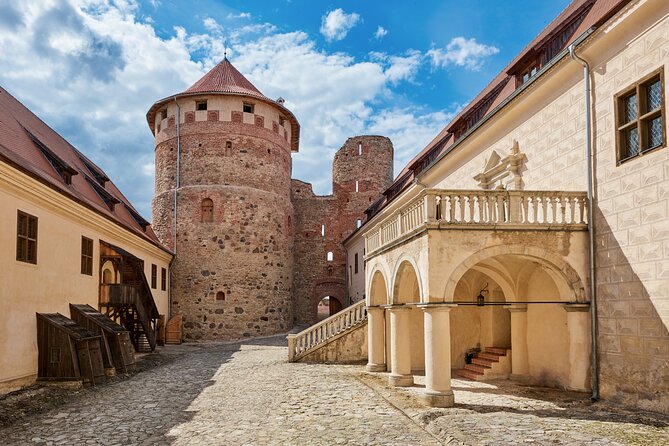 Private Full-Day Trip to Hill of Crosses, Rundale Palace & Bauska - Bauska Castle on the River Musa: Livonian Order, towers, and tunnels