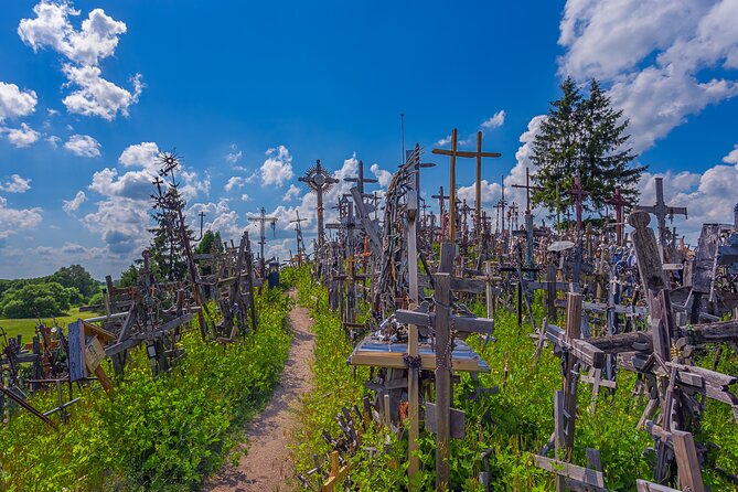 Private Full-Day Trip to Hill of Crosses, Rundale Palace & Bauska - Private pace, hotel pickup, and the English-speaking guide effect