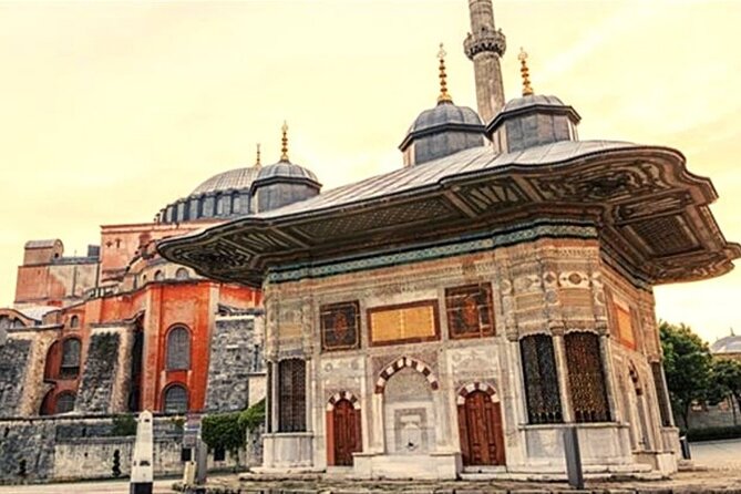 Private Guided Basilica Cistern and Topkapi Palace with Skip Line - Getting your timing right: meeting point to palace finish