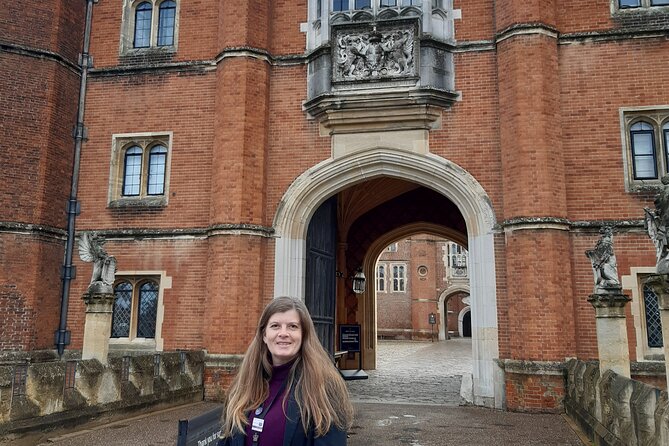 Private Guided Tour Secrets of the Six Wives Hampton Court Palace - Meeting Sarah Slater: A Tour That Starts With You