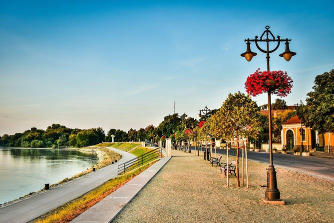 Private Guided Tour to Szentendre & Visegrád Castle (Danube Bend) - Szentendre promenade and artisan streets (with free time that matters)