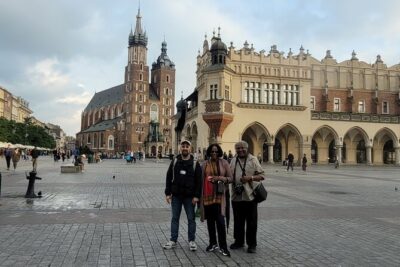 Private Krakow City Tour, Krakow Old Town and Wawel Castle Tour - What to Expect on the Ground: Pace, Questions, and Comfort