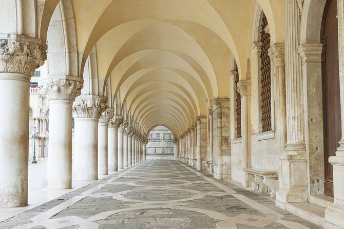 Private or Semi Doge's Palace & Saint Mark's Basilica Guided Tour - Entering St. Mark’s Basilica without the slow queue