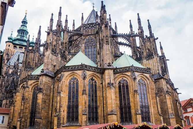 PRIVATE: Prague Castle for the Curious – Kings, Legends & Gardens - Key things you’ll notice right away