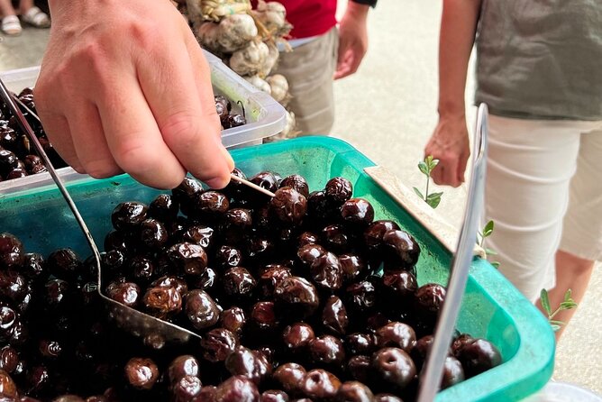 Private Split: Visit Diocletian Palace & Taste Food at the Market - Who should book this tour