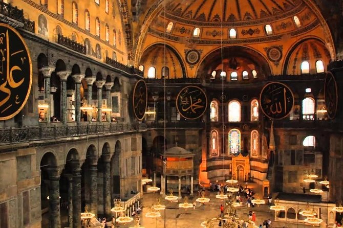 Private: Topkapi Palace, St. Sophia, Blue Mosque, Grand Bazaar, Hipodromme - Practical Tips That Make This Day Feel Easier