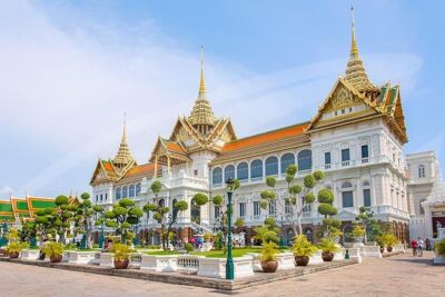 Private Tour: Bangkok's Grand Palace Complex and Wat Phra Kaew - Stop 2: The Grand Palace halls and the Thai-European mix that makes it feel unreal