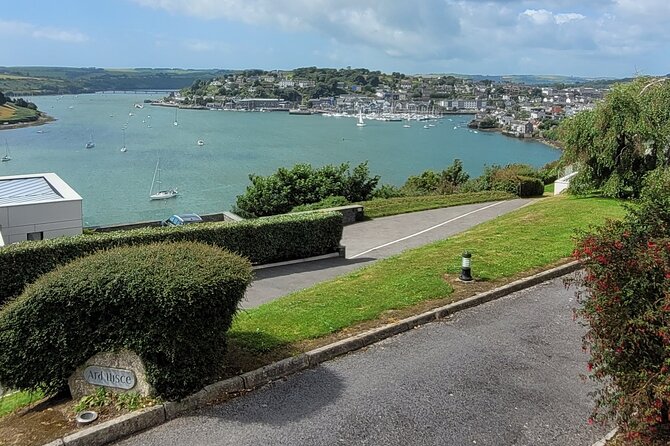 Private Tour Blarney Kinsale & Cobh Awarded Badge of Excellence - A smart bonus: Blarney village extras like Woollen Mills