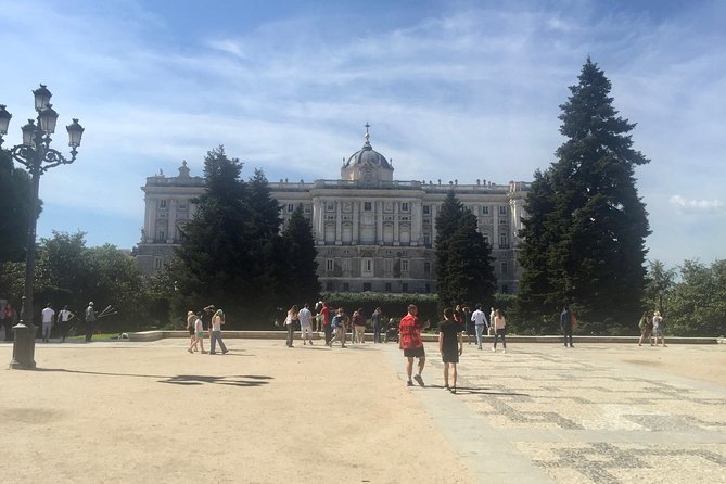 Private tour of the royal palace, private guide, fast entrance and pick up at the hotel. - Inside the palace: what you’ll likely spend your time noticing