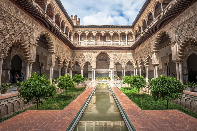 Private tour Royal Palace+Cathedral+old Jewish neighbourhood - Key things to know before you go