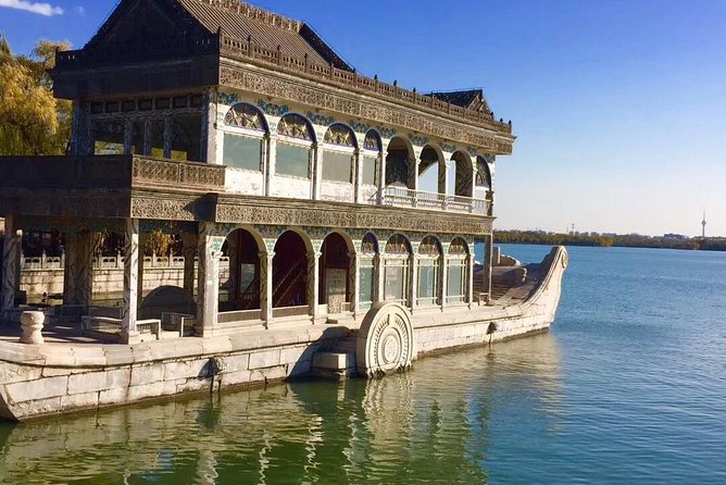Private Tour to Mutianyu Great Wall and Summer Palace - Summer Palace at Yiheyuan: a royal garden day with a lake focus