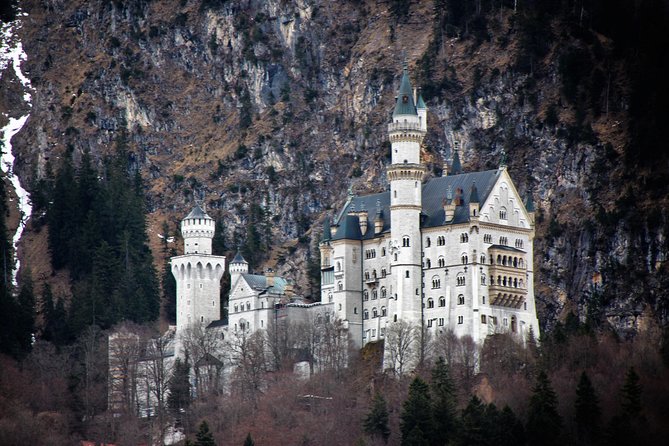 Private Tour to Neuschwanstein Castle & Linderhof from Munich - A private Munich pickup that makes castle logistics easy