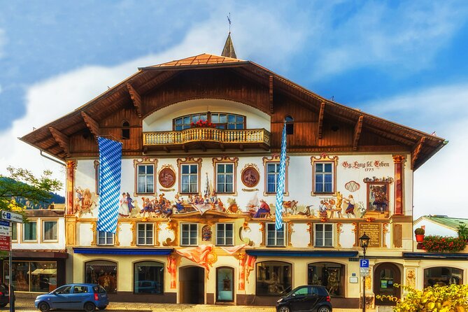 Private Tour to Neuschwanstein Castle & Linderhof from Munich - Guides make or break the day: a few real examples