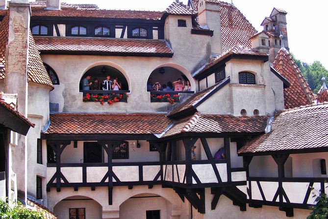 Private Tour: Transylvanian Castles and Brasov's Medieval Old Town - Bran Castle (Dracula’s Castle): more than a movie set