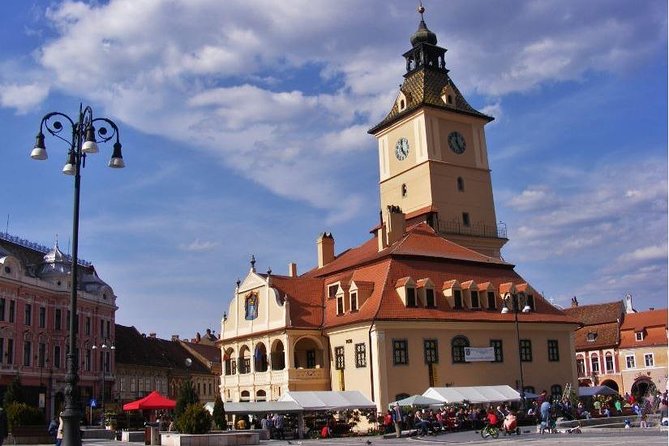 Private Tour: Transylvanian Castles and Brasov's Medieval Old Town - Brasov’s medieval Old Town: Council Square and Saxon-era atmosphere
