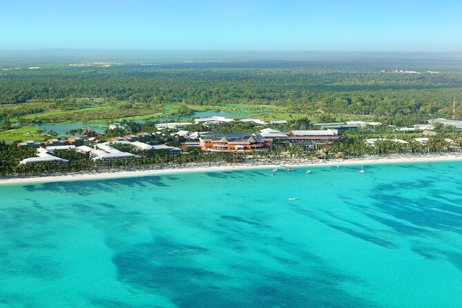 Private Transfer Punta Cana Airport to/from Barcelo Bavaro Palace - The Direct Drive to Barcelo Bavaro Palace (About 25 Minutes)