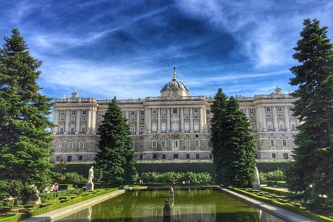 Private VIP tour Royal Palace and city tour. All of Madrid in one day - Museums, Gardens, and Art Buildings You See Without the Full Time Commitment