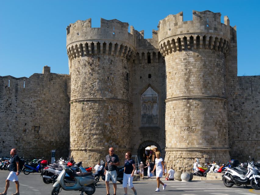 Rhodes: Palace of Grand Master Ticket & Rhodes SG audio tour - Where the Palace fits into Rhodes Old Town
