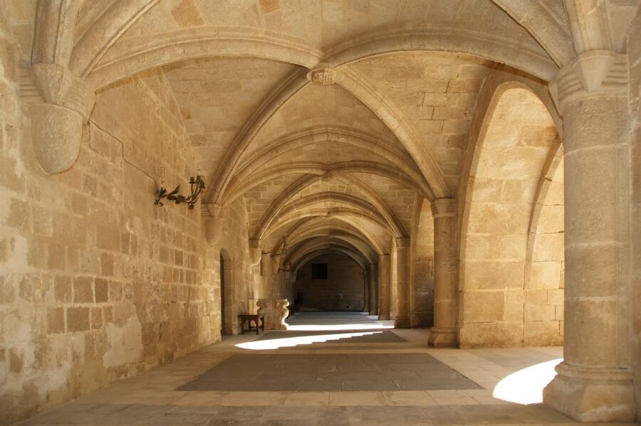 Rhodes: Palace of Grand Master Ticket & Rhodes SG audio tour - Inside the Palace: Gothic architecture and Knights-era rooms