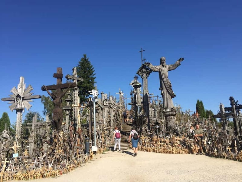 Riga: Bauska Castle, Rundale Palace and Hill of Crosses Trip - Jelgava photo stop: Baroque context without the full detour