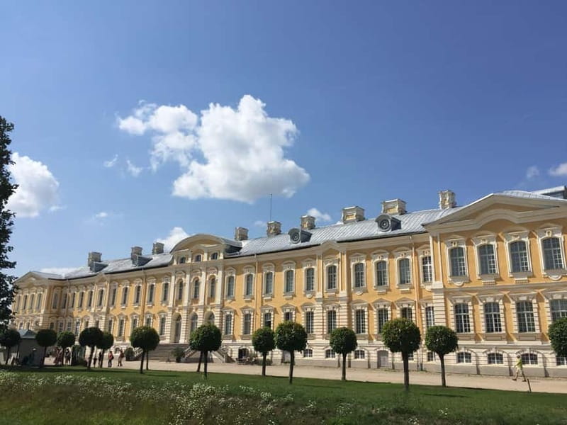 Riga: Bauska Castle, Rundale Palace and Hill of Crosses Trip - St. Peter’s Church pickup: the start that keeps things simple