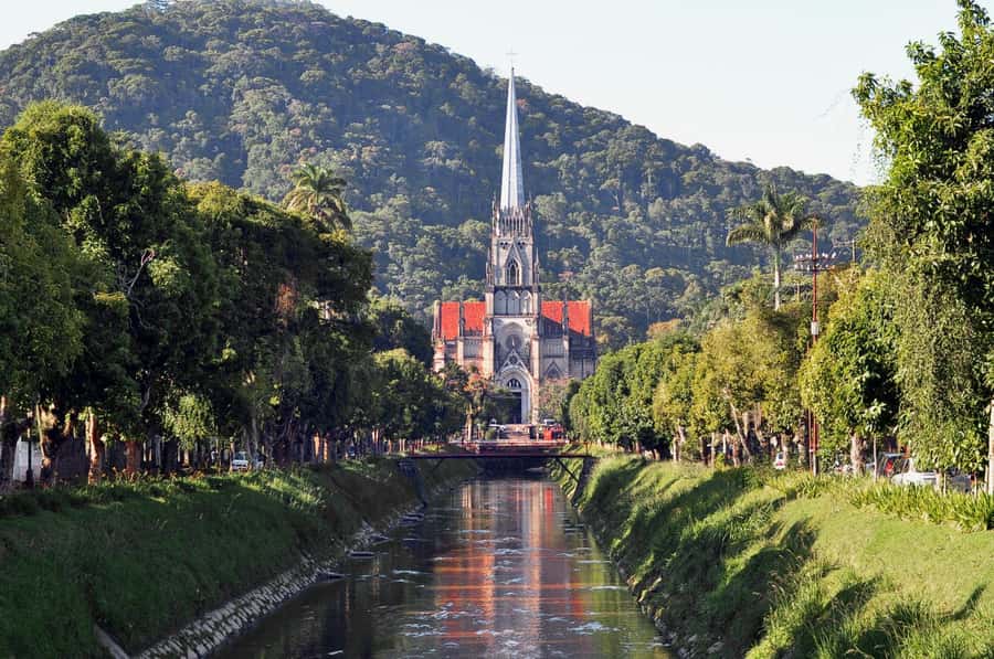 Rio: Petrópolis Trip with Palace, Imperial Museum & Brewery - Morning Pickup: How to Find the Guide Without Stress