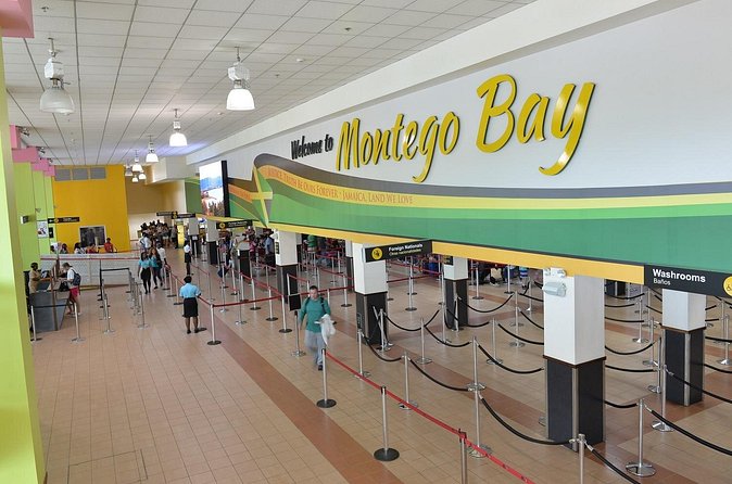 Riu Reggae/Riu Montego Bay/Riu Palace Private Airport Transfer - The Short Ride to RIU: What 10–15 Minutes Really Means