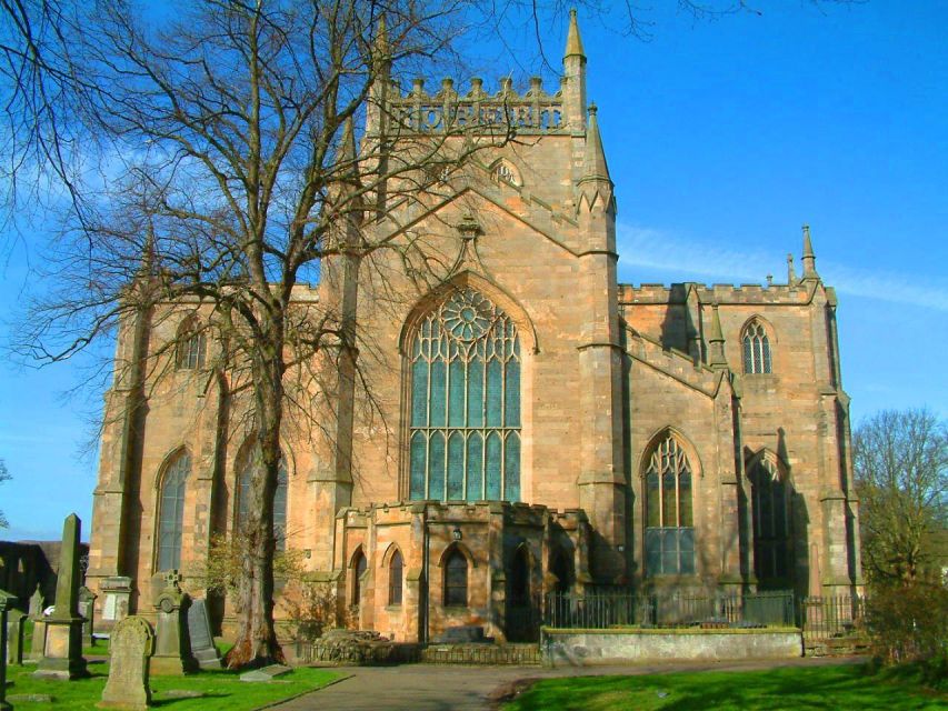 Rosslyn Chapel, Stirling Castle & Dunfermline Abbey Tour - Entering Stirling Castle: what you should look for