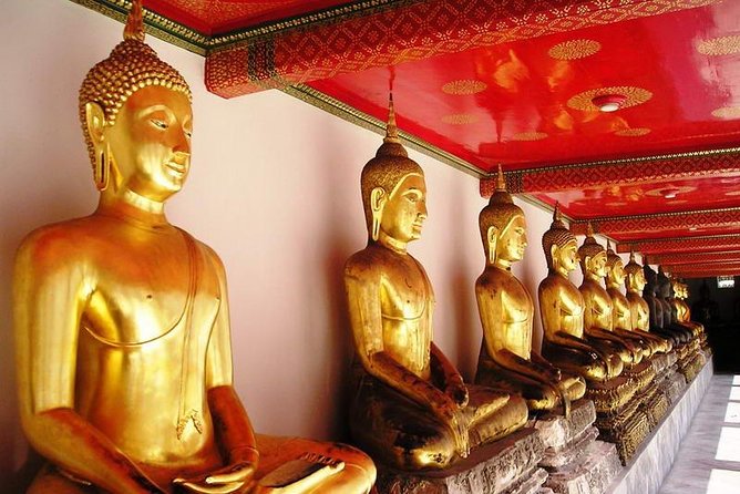 Royal Grand Palace and Bangkok Temples: Half Day Tour - Wat Traimit (Temple of the Golden Buddha): The 5.5-Ton Shock
