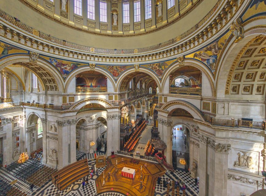 Royal London Tour incl Buckingham Palace & Changing of Guard - St. Paul’s Cathedral entry: Wren’s masterpiece, with a Sunday twist