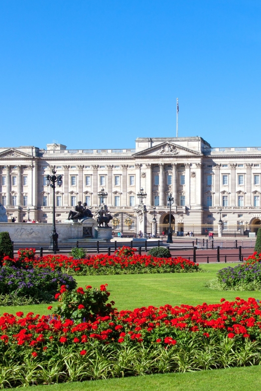 Royal London Tour incl Buckingham Palace & Changing of Guard - Buckingham Palace gardens: the calm walk you don’t want to skip