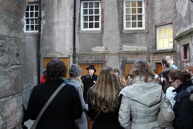 Royal Mile and Edinburgh Castle - Small Group Walking Tour - Castlehill Views Before You Enter: A Smart Pause on the Way Up