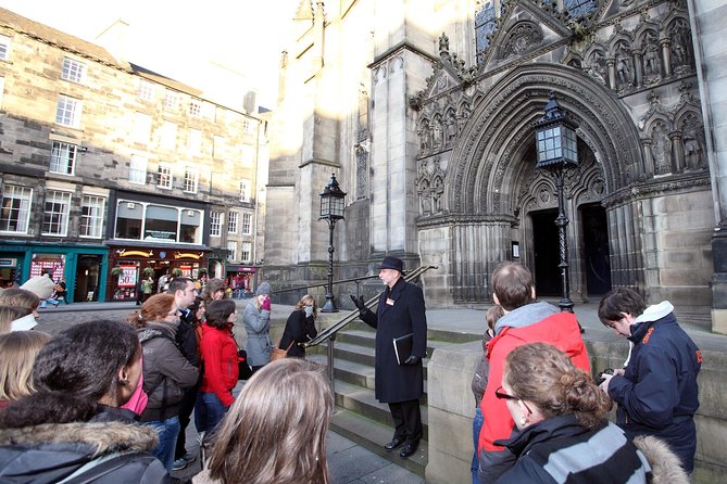 Royal Mile and Edinburgh Castle - Small Group Walking Tour - Edinburgh Castle Skip-the-Line: What the Guided Option Adds