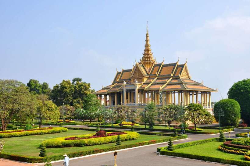 Royal Palace, National Museum & Wat Phnom with Private tour - Royal Palace: gardens, pagoda styles, and the diamond-encrusted Buddha