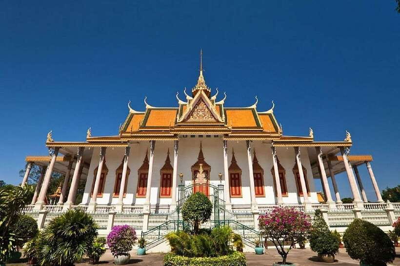Royal Palace, National Museum & Wat Phnom with Private tour - Price and logistics: what $59 really buys you