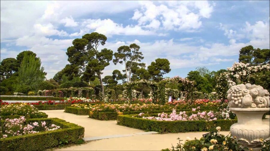 Royal Palace of Madrid Skip-the-Line and Retiro Park Tour - Tips to get better value from this tour
