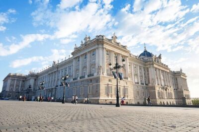 Royal Palace of Madrid Skip the Line Guided Tour - Meeting at Monument to Felipe IV: how to make check-in painless
