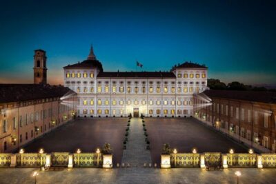 Royal Palace of Turin and Palazzo Madama Night Guided Tour - Meeting in Piazza Castello, then stepping into Palazzo Madama