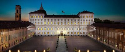 Royal Palace of Turin Skip-the-Line Ticket and Guided Tour - Meeting the guide and walking in without the long line