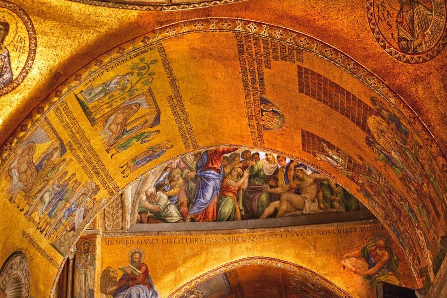 Saint Mark's and Doge's Palace: VIP After Hours Tour - The viewpoint break: a 1.5-hour pause built into the night pace