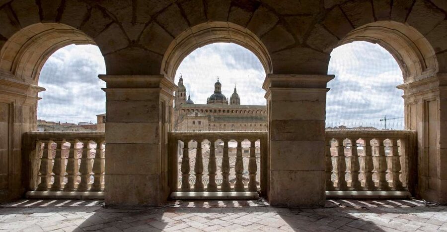 Salamanca: Monterrey Palace Audio-Guided Tour - Renaissance architecture you can see: why the building matters