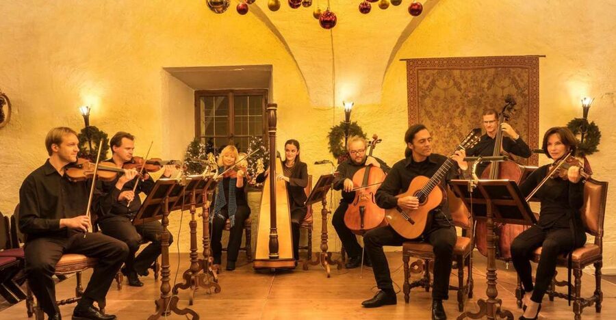 Salzburg: Christmas/Advent Concert at Fortress Hohensalzburg - The Pre-Concert Walk Through the Christmas Market Glow