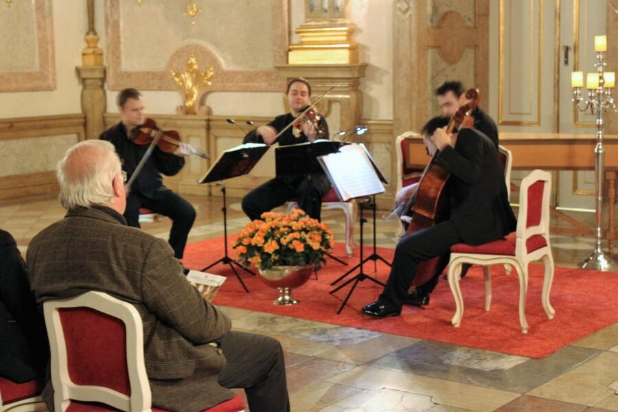 Salzburg: Dinner and Classical Concert at Mirabell Palace - Dinner-to-Concert Logistics: The 5-Minute Walk and When to Move