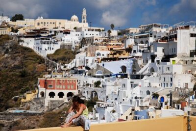 Santorini Highlights and Venetian Castles Small-Group Day Tour - Symposion by La Ponta: the music workshop (and the price reality)