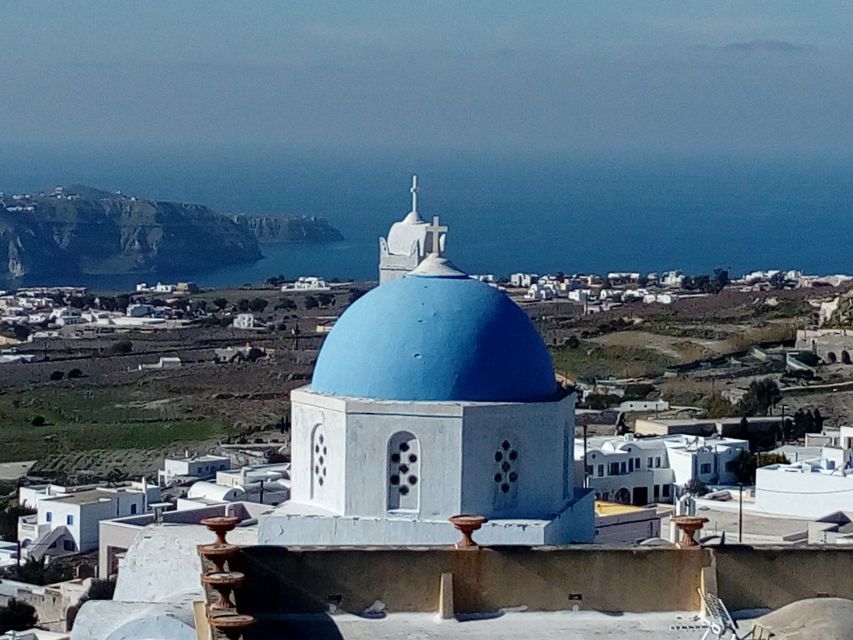 Santorini: Small-Group Highlights Tour of Venetian Castles - Price and comfort: what $106 buys you in real life