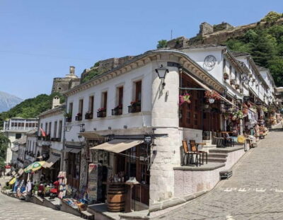 Sarandë: Tour Gjirokaster,Blue Eye & Lekursi Castle - Gjirokastër Old Town: Ottoman Houses and Drina Valley Views