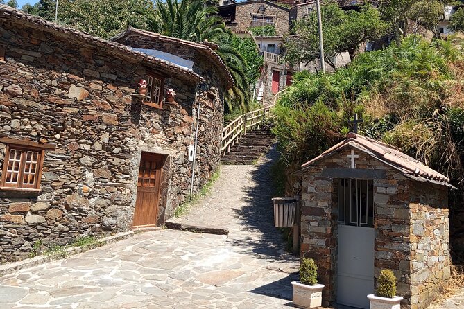 Schist Villages and Medieval Castles Tour - Aldeias do Xisto: entering the schist village world