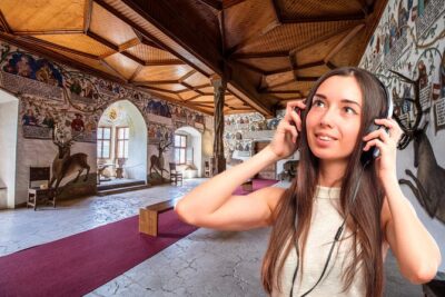 Schloss Tratzberg – Hörspielführung - Getting There: Your Best Approach to the Hill, Train, and Walk