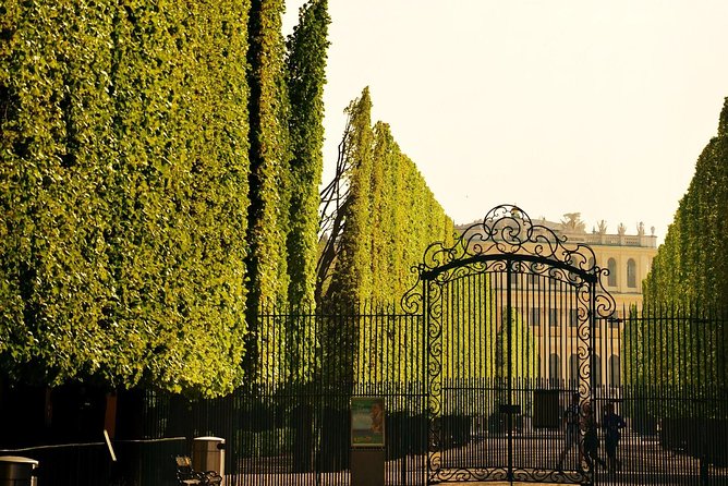 Schönbrunn Palace and Gardens Tour - Room highlights that make the tour worth paying extra for